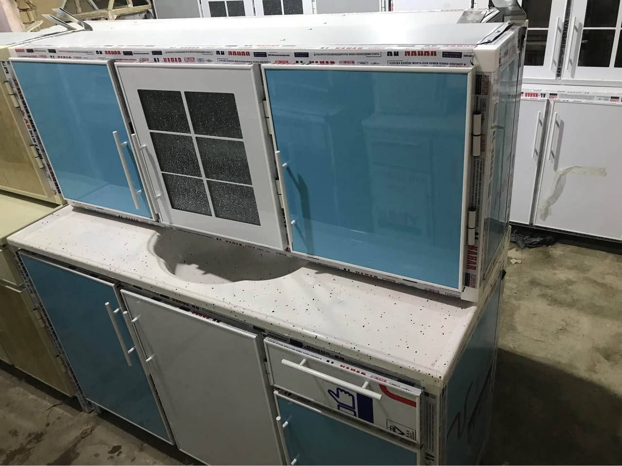 سنك متر ونص مرمر تزكام مع المعلق ب٣٢٠ العنوان ناصريه شارع الاخلاص *********** نرماده حفر نقش cnc وجوكر مخفي وبليت ثقيل ناصرية, ذي قار
