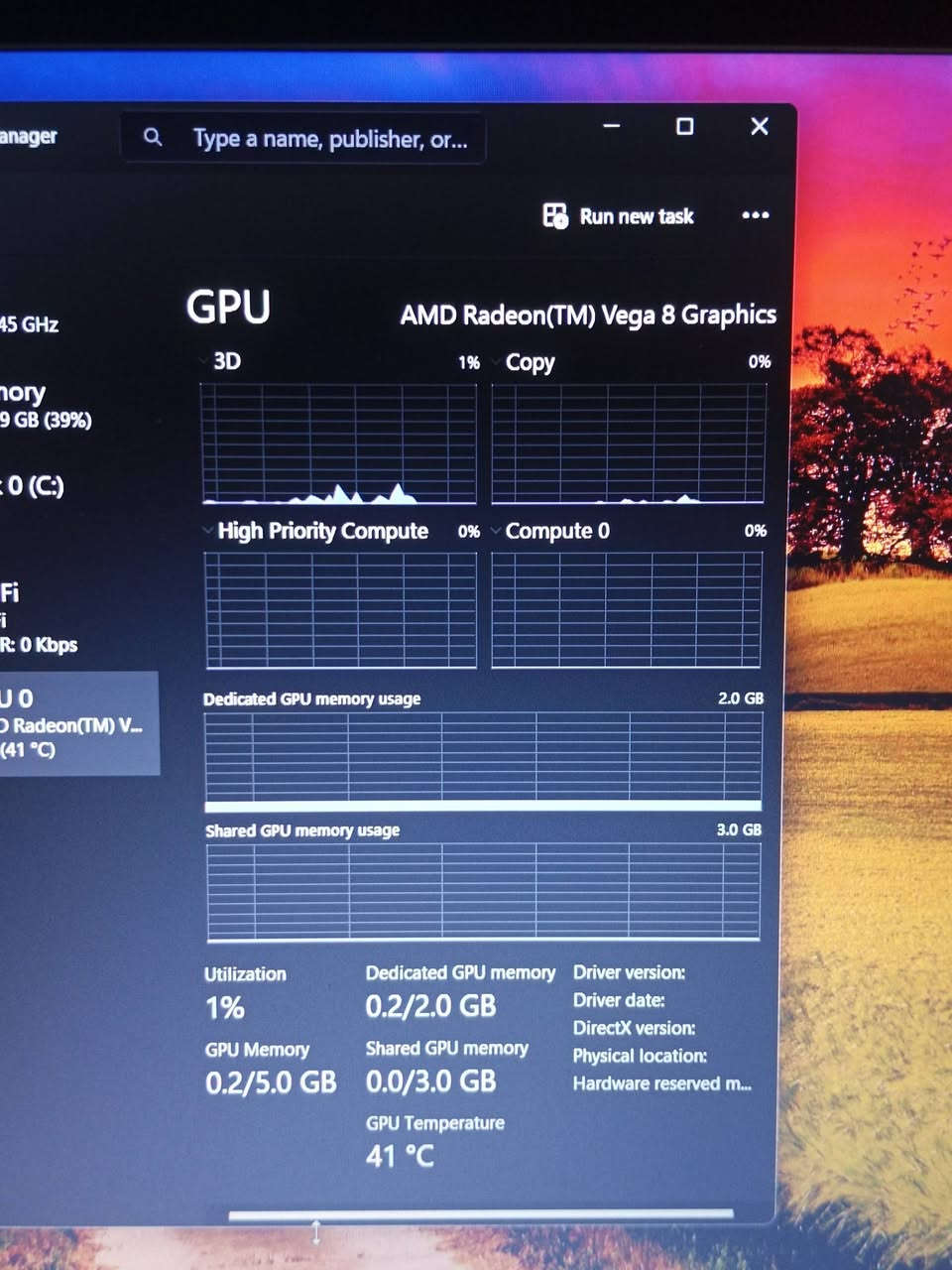 لابتوب HP 255 G7 للبيع
‏المواصفات :
‏المعالج: AMD Ryzen 5 3500U (أداء قوي يعادل Intel i5 الجيل العاشر).
‏كارت الشاشة: Radeon Vega 8 (أداء ممتاز للألعاب والجرافيك).
‏الذاكرة (RAM): سعة 8GB DDR4.
‏التخزين: هارد SSD M.2 سعة 256GB (سريع جداً في الإقلاع).
‏الشاشة: 15.6 بوصة بدقة Full HD.
‏ملاحظة الشاصي بيه ملاحظه بسيطه موضحه بالصورة 
‏والبطارية ادائها متوسط الافضل تستخدمها مع الشحن.
‏السعر 250 الف قفل
‏المكان: بغداد - الدورة.
‏واتساب: ***********
‏
