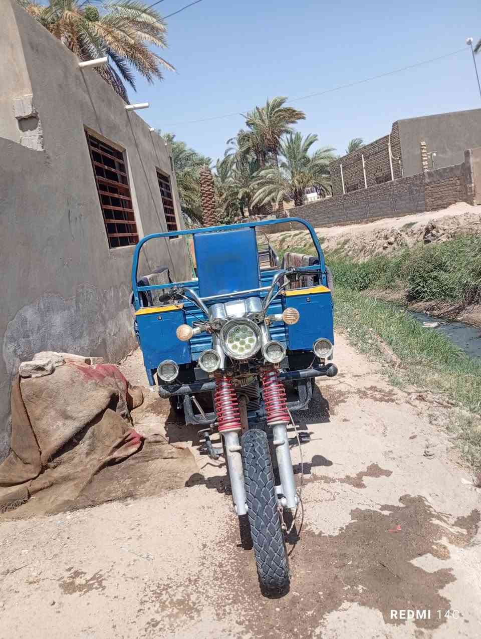 سلام عليكم ستوته للبيع موديل 2017 محرك2024 كهربائيات شغاله ركبه وشاصي مكفولات السعر 1250 وبيهه مجال شراي بي خير ويدلل ***********
