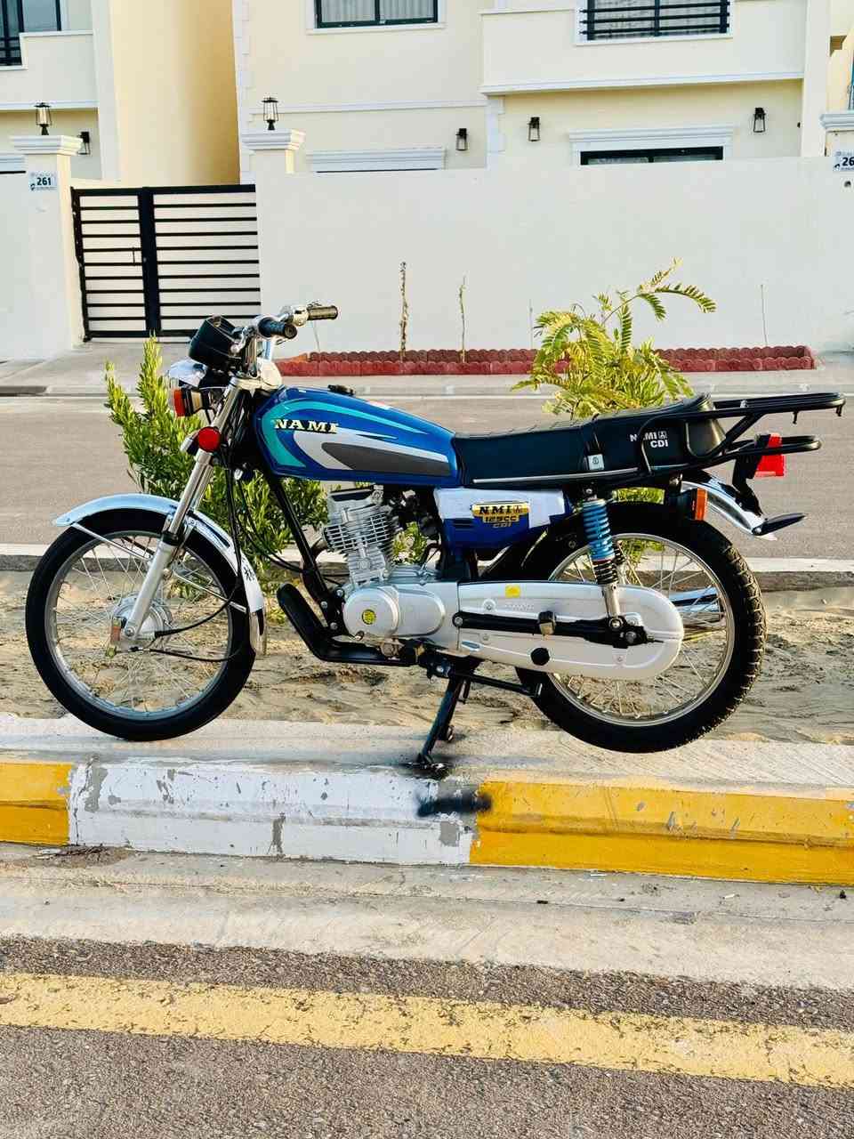 سلام عليكم دراجه للبيع شلامجه مديل22 مطابق كله اصل7اوراق اصلي نضافه100/100 اليدور نضافه وعدله بشارع يجي يمي هذ رقمي اخيك مو شراي لا تتصل ***********
