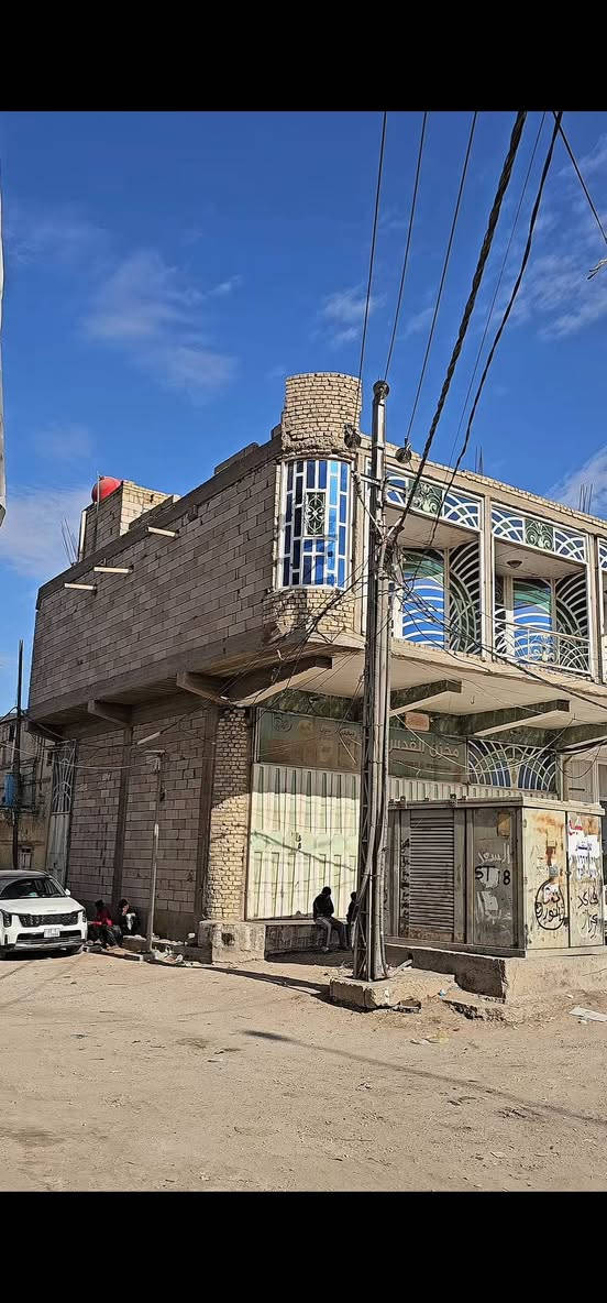 السلام عليكم 
بناية للبيع في الديوانية 
العنوان : قرب فلكة عبد الكريم قاسم بداية شارع الاسكان
المساحة : 100 متر والطابق الثاني 150 متر 
التفاصيل : تتكون من قاعه+مكتب مفصول
نوع العقار : طابو صرف 
السعر :  650  وقابل للتفاوض
السند : منفصل 
للاستفسار : ***********
