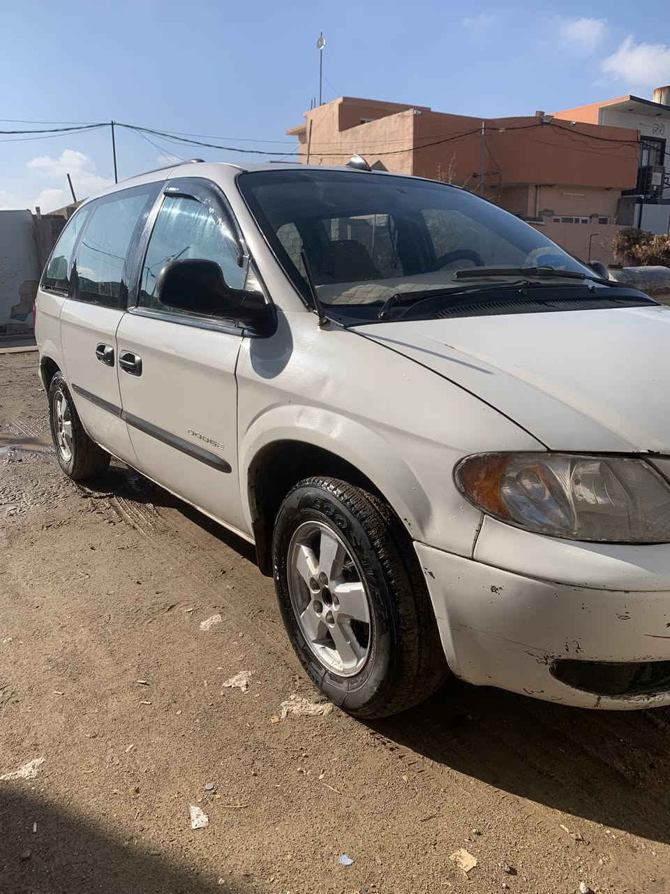 السلام عليكم دوج كرفان للبيع مصل ما موضح بالصورة سعر ٥٥ كورك ***********   اسيا ***********
