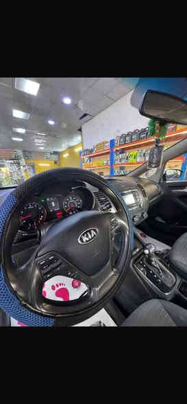 السلام عليكم للبيع كيا فورتي 2017 وارد أمريكي حادث امريكا قبق الصندوك ولجاملغ شوية مليوح وصار بيهة بارد باب السايق ولجاملغ بدون ايرباك السعر110 وبيهة مجال الرقم ***********
