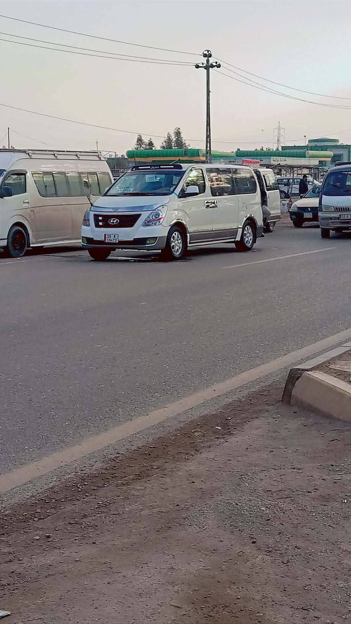 السلام عليكم ستارسس للبيع 20012بيهة بلصندوك بارد شويه وبلصفحه الثانية بارد بلربع والباقي كفاله عامه مكينه وكير كفاله لا تبخير ولا تنقيص السعر 160. وبيها مجال الاتصال. على هاذا. الرقم *********** العنوان ديالى
