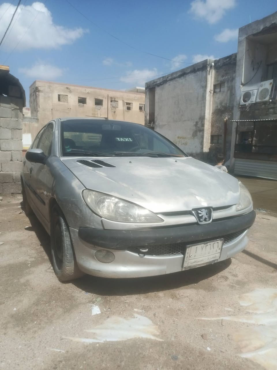 بيجو فرنسي رقم بصره موديل 2009
سنويه لل27 كهربائيات كله شغاله وتبريد شغال حاليآ كاطعه نار ب25 ورقه
***********
