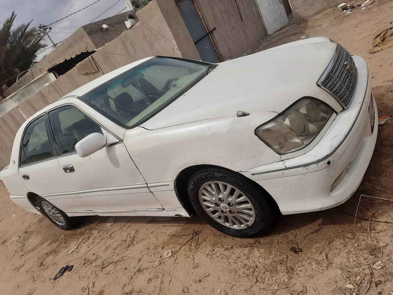 عمي آلُـسلام عليكم ملكه للبيع مديل 2005 تسجيل مفتوح رقم صدامي قادسيه راعيها موجوده اريد تحويل  سياره اصواليه بس بيه ضرب بجهت عبري بل سبير والباقي مكفول كص ونقل جثه وتخم تاير زينات لايت امامي كرستال اصلي دواخل نضيفات حداد زينه سعر 60ورقه وبيها مجال رقم الهاتف *********** ملاحظه سياره بس معلايه 2005 وتنزل مديل تسجيل مفتوح
