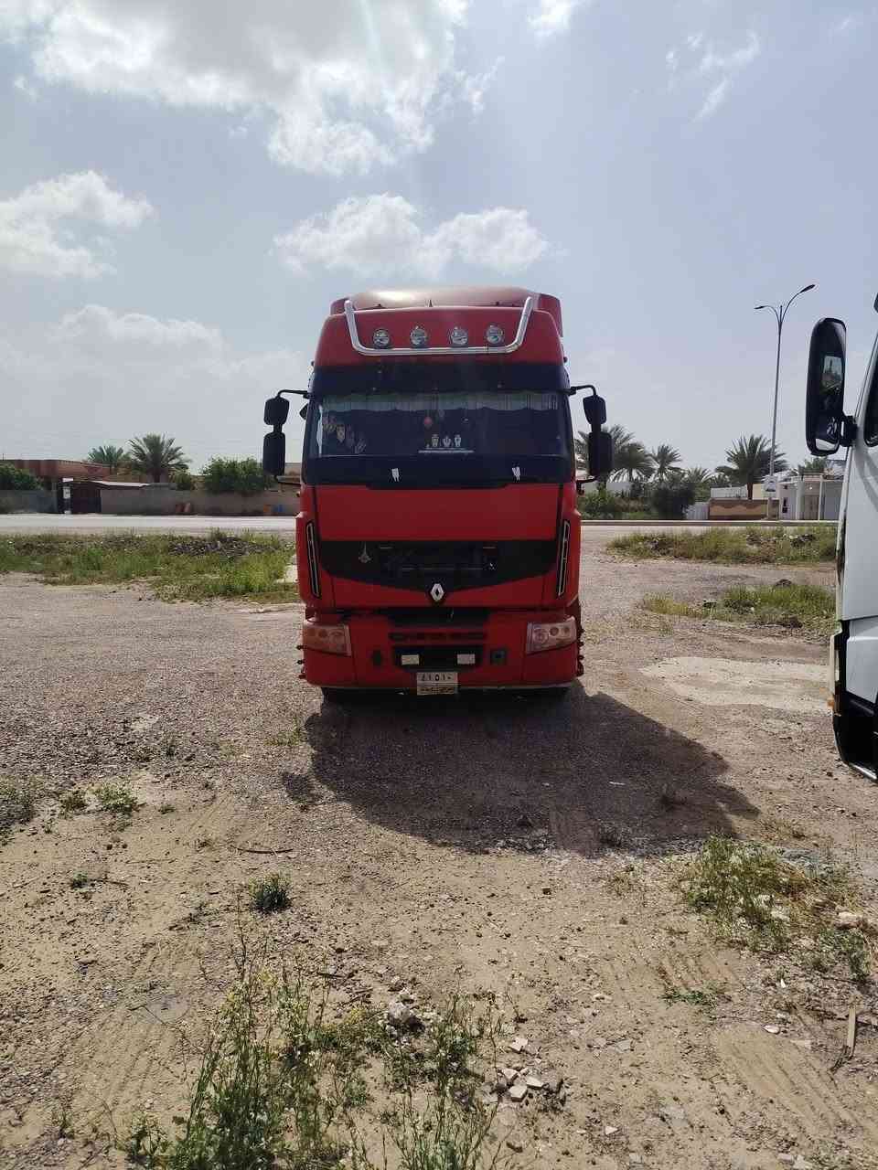 سلام عليكم للبيع رينو موديل 2004 كير محرك شاصي شرط مربوطه تنكر السعر 85 الشراي يتصل ***********
