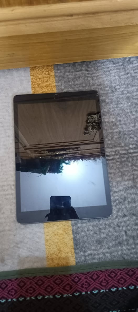 الايباد لبيع  العطل الى بي بلازمة و بطارية و دكمة المكان بغداد العبيدي الاستفسار رقم ***********
