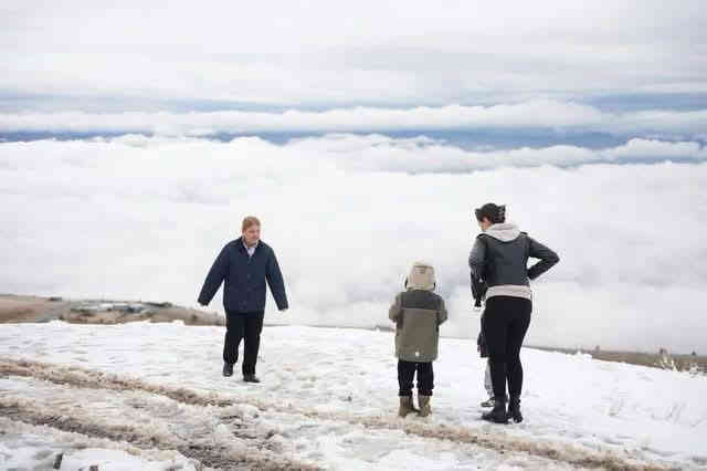 #شــركة_رحــلة_روتــانـا_للسـياحـه_والـسـفـر
      🧑‍🎄🧑‍🎄🧑‍🎄6ـــــ2ـــــ0ـــــ2🧑‍🎄🧑‍🎄🧑‍🎄
☃️❄️🎄برنامج رأس السنه2026🎄سنة خير وسعادة☃️❄️🎄
🧑‍🎄فنادقنا من ثلاث نجوم الى اربع نجوم حقيقي 🧑‍🎄
ملاحظة مهمه....
لا تغرك الأسعار الرخيصه الغالي للغالي 
         ®️الإنطلاق يوم الثلاثاء®️ 

1.اربيل داخل يوم واحد        10.000
      🎄مع حضور الاحتفال🎄

2.دهوك جبل كاره وداخل    12.000
      🎄مع حضور الاحتفال🎄

3.اربيل جبل كورك ومصايف 12.000
      🎄مع حضور الاحتفال🎄
 
4.اربيل مبيت ليله يومين     40.000
      🎄مع حضور الاحتفال🎄

5.دهوك مبيت ليلة يومين   40.000
      🎄مع خضور الاحتفال🎄

6.أربيل 3ايام ليلتين           60.000
       🎄مع حضور الاحتفال🎄

7.سليمانية 3ايام ليلتين       70.000
       🎄مع حضور الاحتفال🎄 

تفاصيل البرامج..  👇
🎅_____________®️______________🎅      
                              (1)
#_اربيل_يوم_واحد_داخل 12.000
الانطلاق يوم الاربعاء 31/12
الرجوع بعد حضور الاحتفال.... 
🎄سوق القلعه _ مجدي مول _قاعه تزلج _مطعم _ بارك شاندر _ مدينه العاب ماجدي لاند _كراند مول
                          👇
🎅_____________®️______________🎅
                              (2)           
#_دهوك_جبل_كاره_الثلجي 12.000
الانطلاق يوم الاربعاء 31/12
الرجوع بعد حضور الاحتفال....
🎄قمه جبل كاره الثلجي _اسطنبول مول _ مطعم _ مدينه العاب دريم ستي _ حديقه الحيوانات _ فاملي مول كارفور
جبل زاوه اختياري 2.000
🎅_____________®️______________🎅
                              (3)
#_اربيل_مصايف_وثلج 12.000
 الانطلاق يوم الاربعاء 31/12
الرجوع بعد حضور الاحتفال....
🎄جبل كورك الثلجي _ مطعم _ شنكل بانه _ مصيف بيخال _ مصيف كلي علي بيك
🎅_____________®️______________🎅
                              (4)
#_اربيل_مبيت_ليله_يومين 40.000
الانطلاق يوم الاربعاء 31/12
الرجوع يوم الأربعاء 1/1
مع حضور الاحتفال....
🎄جبل كورك _ مطعم _ شلال كلي علي بك _ مصيف وشلال بيخال _ منتجع شنكل بأنه _ سوق شقلاوه  _ سوق القلعة _ قاعة التزلج _ مجدي مول _ مطعم _ مجدي لاند مدينة اللعاب _ كراند مجدي مول الجديد 
🎅_____________®️______________🎅
                              (5) 
#_دهوك_يومين_ليله_يومين 40.000
الانطلاق يوم الاربعاء 31/12
الرجوع يوم الاربعاء 1/1 
مع حضور الاحتفال🧑‍🎄🧑‍🎄🧑‍🎄
🎄جبل كاره الثلجي _ كهف انيشكي _مصيف اشاوا _ سنتر اسطنبول للالبسه _ حديقة الحيوانات _ ومدينه العاب دريم ستي _ فاملي مول كارفور
🎅_____________®️______________🎅
                              (6)
#اربيل_3ايام_ليلتين 60.000 
الانطلاق يوم الاربعاء 31/12
الرجوع يوم الخميس 1/2
 مع حضور الاحتفال....
🎄مصايف عقرة _كلي زنطه _ سيبه _ بجيل _ مطعم _جبل كورك _ مطعم _ شلال كلي علي بك _ مصيف وشلال بيخال _ منتجع شنكل بأنه _ سوق شقلاوه _ سوق القلعة _ قاعة التزلج _ مجدي مول _ مطعم _ مجدي لاند مدينة اللعاب _كراند مجدي مول الجديد 
🎅_____________®️______________🎅
                              (7)
#سليمانية_3ايام_ليلتين_ 70.000
الانطلاق يوم الثلاثاء والرجوع الخميس
(مصيف دوكان _مطعم _ فندق _ مدينة العاب ومنتجع بارك ازادي _ فاملي مول السليمانية _ثلوج باسنايا _ مطعم _ فندق _چافي لاند اكبر مدينة ومنتجع في الشرق الاوسط _ كازينوات سرچنار _ فندق _ 
مصيف وشلال جمي ريزان _ مطعم _  مجدي مول _الرجوع الى الموصل )
🎅_____________®️______________🎅
☎️للحجز والاستفسار الاتصال على الارقام :
*********** واتساب_ اتصال
*********** واتساب_ اتصال
*********** واتساب _اتصال
*********** واتساب_اتصال 
يوجد فرعين
1. الايمن
2.الايسر
الفرع الرئيسي: الموصل_حي المثنى_فرع اعدادية الرسالة_او صيدلية طور 

الموصل - الايمن -سايدين حي الثوره
