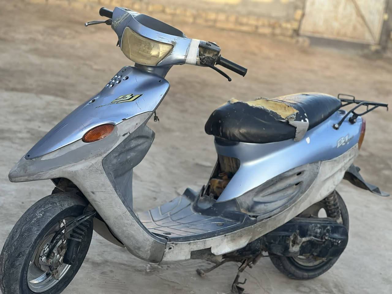 دراجه بيج للبيع
دراجه نظيفه هندر واحد تشتغل
نواقصه كبريته تغرك وبريكه ضعيف
سعره 150 وبيه مجال


**إذا كنت صاحب هذا الإعلان وتريد حذفه لأي سبب، رجاءا أرسل رسالة إلى الدعم الفني**