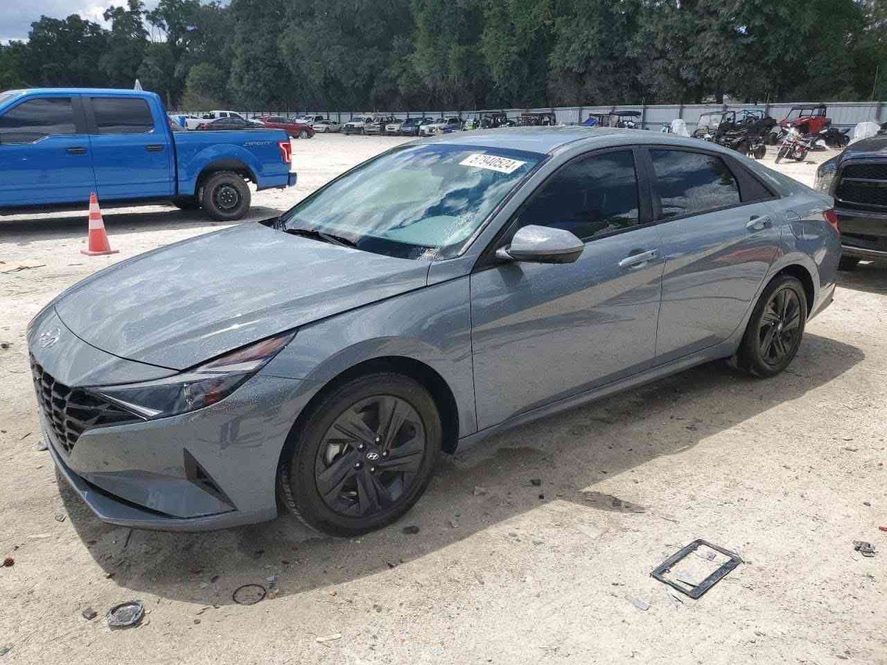 النترا هايبرد سمنتي مميز موديل ٢٣ السيارة ولاقطرة صبغ وبدون تبديل فقط بارد جاملغ خلفي 
السعر ١٥٥ وبيها مجال بسيط 
بدون مراوس فقط بيع
ماشية ٧٣ الف مايل
كير مكينه ابلاديات
المواصفات 
تشغيل عن بعد
تدفئة بالكشن
سايد بريك بصمة
توقف ذاتي
نقطة عمياء
رادار خلفي وامامي
اوتو هولد
تبريد شاشة
وتبريد منفصل جهتين
مثبت سرعة وتحديد مسار مانع انزلاق 
مواصفات الهايبرد بلو المعروفة
للاستفسار خاص او *********** مكاني بغداد الشعلة
