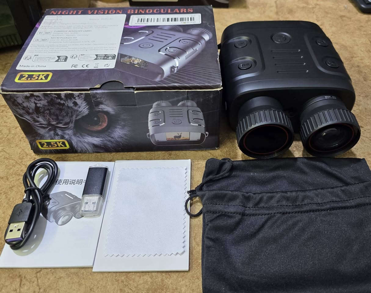 السلام عليكم 
 ناظور رؤية ليلية نهاري رقمي (Digital Night Vision Binoculars) من الطراز R18 بدقة تصوير تصل إلى 2.5K
.دقة العرض والفيديو: يدعم دقة عالية لتسجيل الصور والفيديو
.الرؤية الليلية: يعتمد على نظام الأشعة تحت الحمراء ليوفر رؤية واضحة في الظلام الدامس أو الإضاءة المنخفضة
.البطارية: يعمل ببطارية قابلة لإعادة الشحن بقوة 2000 مللي أمبير (بجهد 3.7 فولت)
.شاشة العرض: يحتوي على شاشة داخلية مدمجة لعرض المشاهد والملفات المسجلة مباشرة.
السعر ٤٥


**إذا كنت صاحب هذا الإعلان وتريد حذفه لأي سبب، رجاءا أرسل رسالة إلى الدعم الفني**