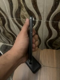 ايفون 15عادي 128 بطاريه 88 جهاز ضهر مكسور وكبسه تعلي تشكل جهاز كدامكم ...