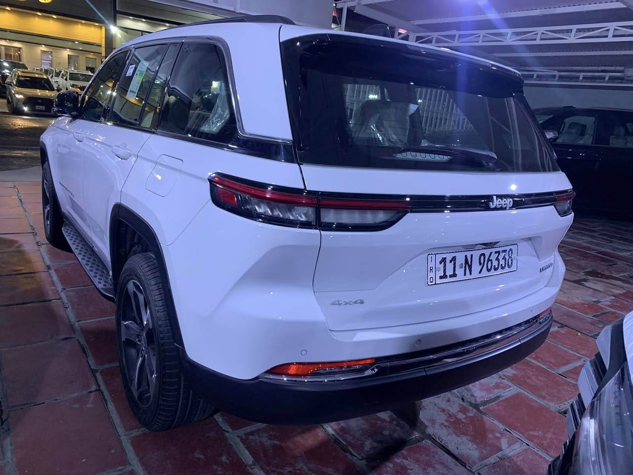 جيب كراند شيروكي 2024 خليجي وكالة شركة هارلم 
مكفولة كفالة عامة بحالة الزيرو ماشية 2000 كيلو 
مواصفات لمتد بلاس فوول الفوول 
خمسة راكب
السعر 45000$ قفل
متواجد بغداد الكرادة  
***********
*********** ابو حسين
