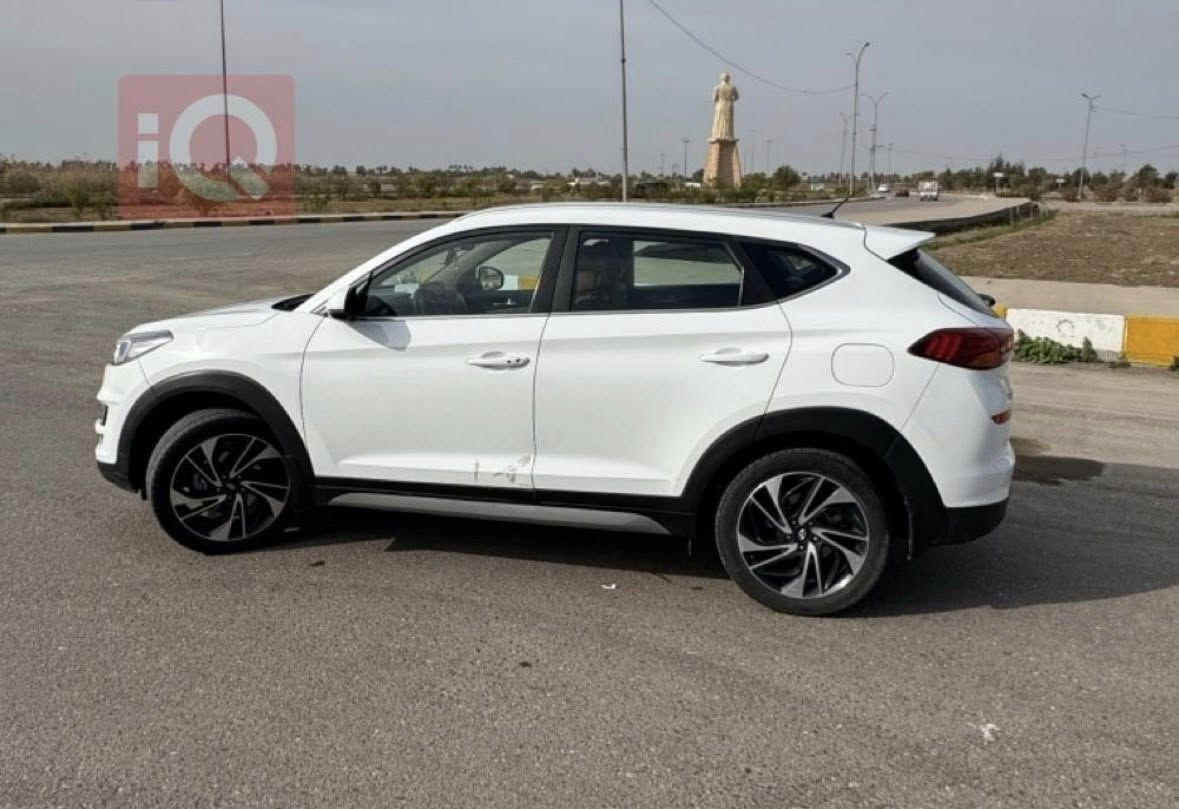 للبيع توسان
موديل 2019ابيض اللون

اناره امامي زنون خمس عدسات

اناره خلفي لد

لد نهاري

كامره امامي خلفي

حساس خلفي

تشغيل بصمه

دخول بصمه

شاشه ايباد

كراسي كهربائيه

تبريد خلفي

تحكم سترين

سايد بريك يدوي

ماشيه 104,000km

السعر190$

⚠️السياره بيها طخه كلشش

بسيطه بالباب الخلفي وما

لعبت بيها كلت حرامات تصلح كما موضح بالصور⚠️

مكان السياره بابل محاويل

للأستفسار اكثر 

***********
