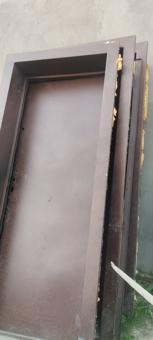 سلام عليكم ابواب قاصه حديد جديد غير مستخدم للبيع بسعر مناسب العدد ٦
الشراي يتصل ***********
