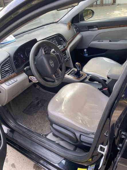 السلام عليكم 👋
النترا موديل 2018🏎️
حادثها خلفي صندوك وجاملغ بارد  موضح بل صور 
بجم كبس 
ارباكات سليمه كل موضح بل سونر 
موصفات نص 
السياره ماشية 66im
كير مكينه كفاله 
صدرها جديد 
ادامه كامله سياره متصرف عليها 
السعر 118 وبي مجال قليل 
المكان _بغداد _حي العدل 

***********
