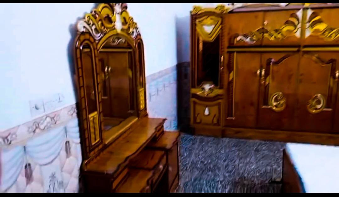 🔴❗السلام عليكم غرفه للبيع الكنتور 6بيبان  الغرفه  ضخمه مفوله الغرفه صاج مو هاي‼️ الخفيفه ومثل ذني💯 العاديات السعر صدمه خابرني وتدلل  مكانها بغداد مدينه الصدر  استفسار وتساب‏‪***********‬‏
