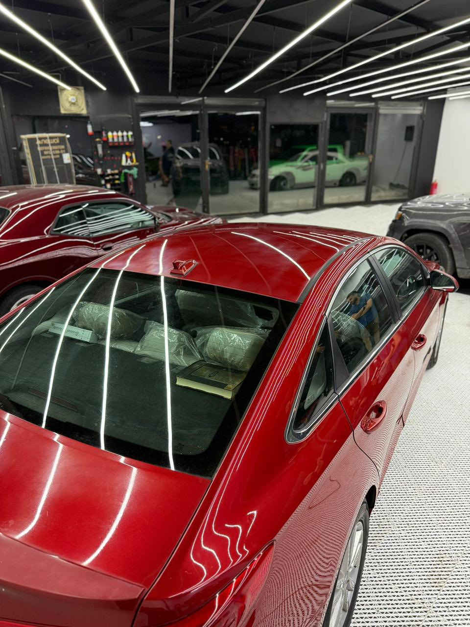 السلام عليكم.. سوناتا موديل ٢٠١٧ وارد أمريكي حادث جاملغ ايمن وتبديل بنيد فقط بدون دواخل ماشية ١١٥ صدر امامي خلفي جديد تخم تاير جديد كير محرك مامفتوح بغداد بأسمي بيها سونار جديد وكما موضح فيه الصور بغداد الامين للاستفسار السعر 123وبيها مجال بسيط الاتصال على الرقم ***********
