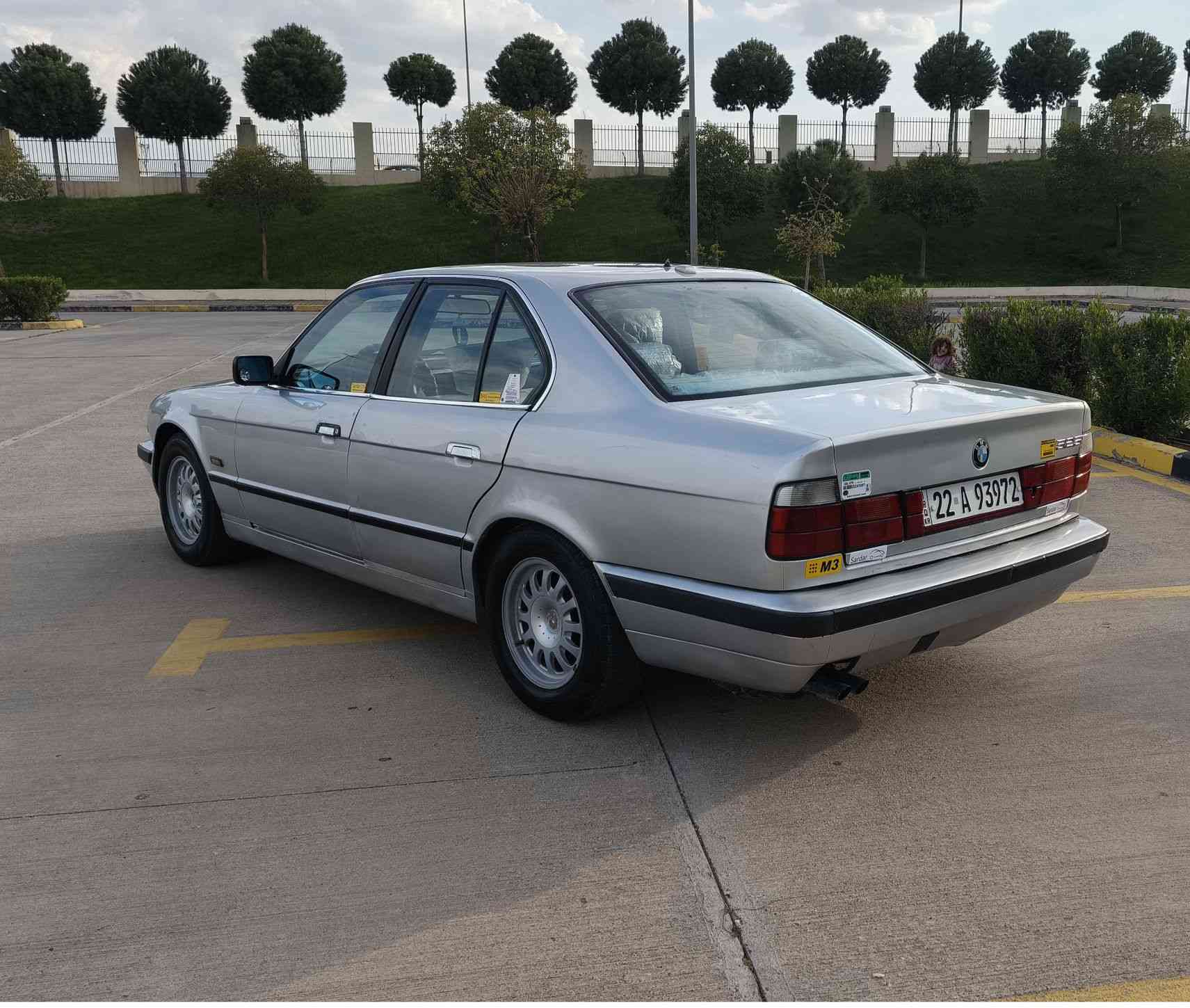 BMW-1993-525
بو فروشتن گيرو مةكينه بةشةرت كةپس ٤ تاية تازه تةبريد ساردو گةرم نوقساني نيه بي تةقةو رةقةيه بةشةرت تةحويلو غةرامه نرخي(55)مةجالي تيدايه 
لة سليمانيم(***********) السليمانية, العراق
