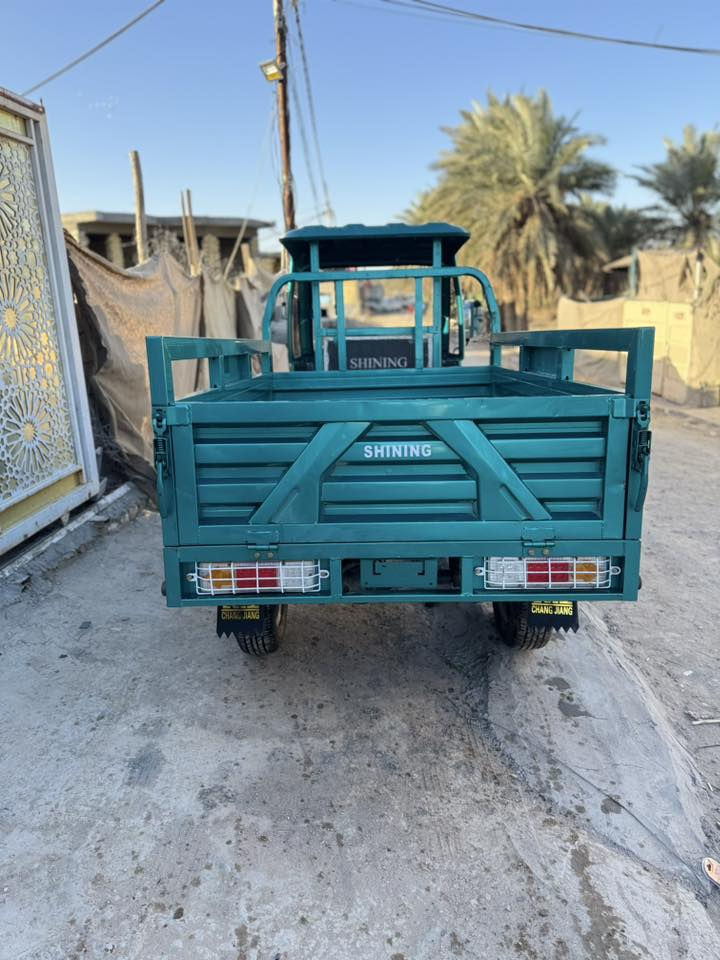 سلام عليكم شباب ستوته شكل الجديد موديل 2025 الستوته جديده رقم وسنويه كبل تتحول بسمك ستوته مواصفاتها كدامك ويل وتاير سايبه بدي اكبر من الستوته ال جمره لايتات زنون بيها دبل كير يعني ثكيل وخفيف مال حمل تشيل وزن طن ونص او اكثر  السعر 3 مليون وبيها مجال قليل إذا متعرف سعرها خابر الوكيل مالتها بل نجف وشوف بيش مكاني بابل قرب جامعة بابل رقم الهاتف ***********
