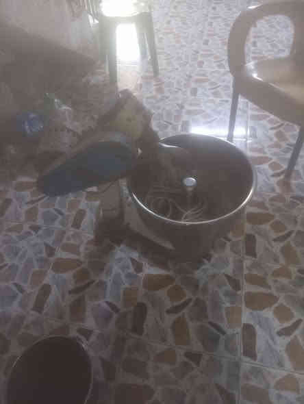 السلام عليكم عجانه نضيفه درجه أوله مستعمله للبيع السعر 155الف وبيه مجال الشراي يتصل عله هاذا الرقم ***********
