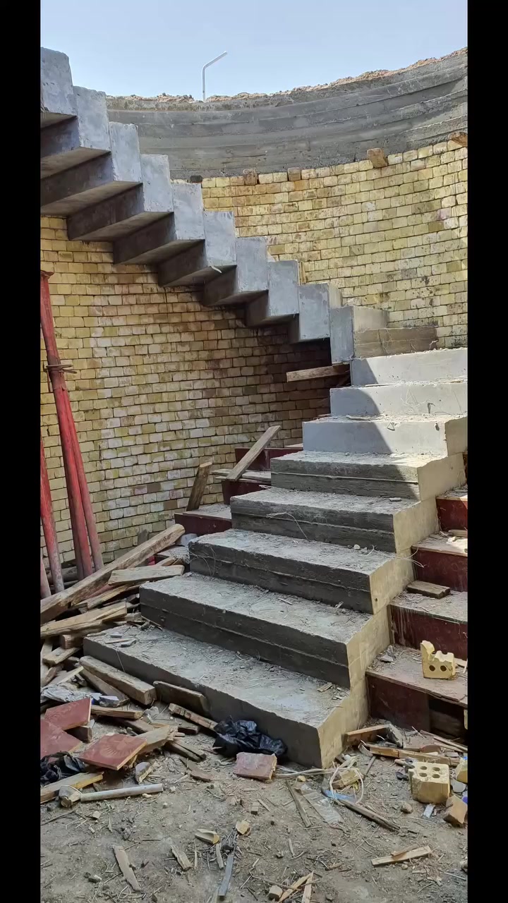 المقاول ابو احمد الشمري لبناء الدور نقدا و بل تقسيط
***********
***********
