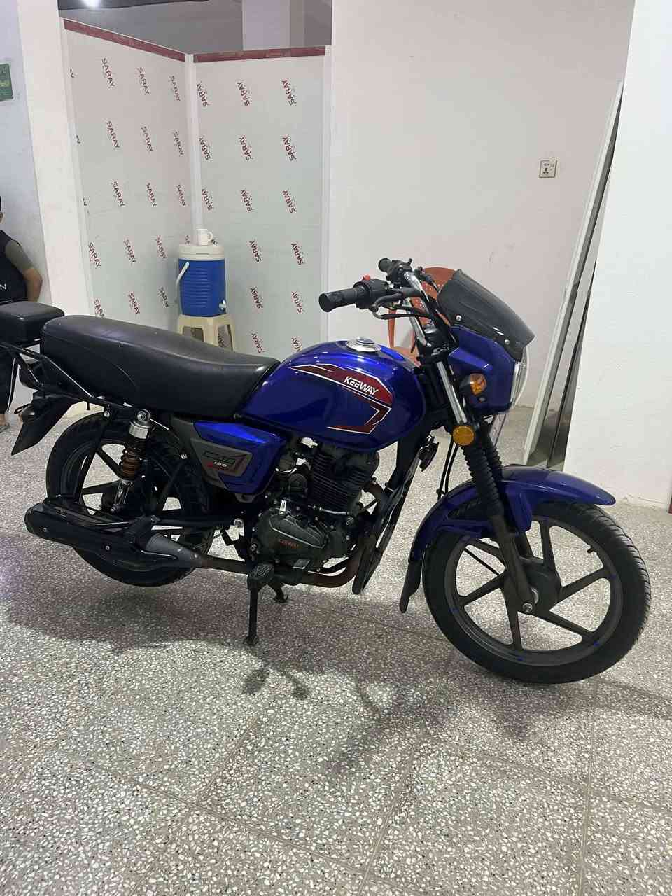 السلام عليكم دراجه كواي ستي للبيع موديل 21
جديده مكان حله مركز مدينة السعر واحد و150اوراق أصولي بيه مجال للشراي الهاتف ***********
