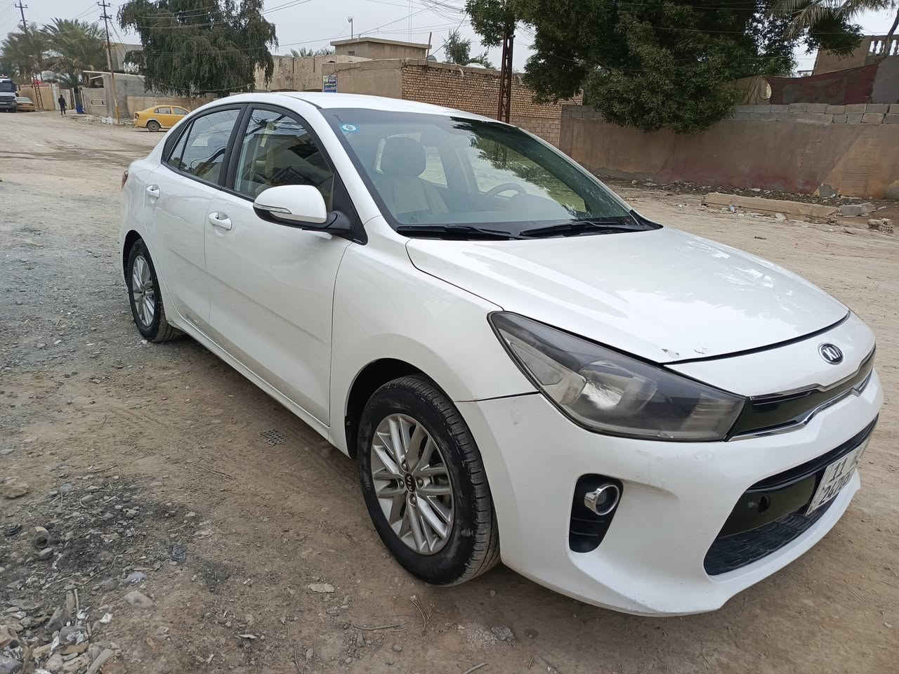 السلام عليكم
كيا ريو للبيع موديل 2018 رقم بغداد انگليزي  بأسمي تحويل ثاني يوم ... السيارة جاهزة من كلشي مبدل بيها باب السايق سابقاً خليجي كفالة عامة .. المكان بغداد حي النصر 
..غير متواجد على الفيس ..للاستفسار الاتصال على الرقم ..
***********
