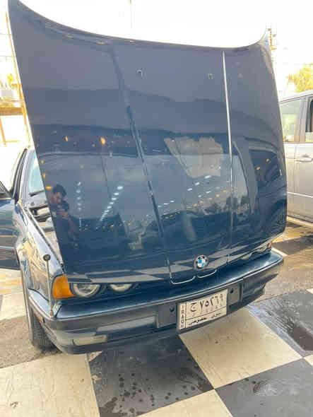 السلام عليكم بي ام 225 السياره نضيفه وبلا ضرر صبغ جماليه فقط  كير توماتيك تبريد شرط ثلج والسياره احله من الصور بهواي الشراي يتصل على الرقم *********** وبيه واتساب
