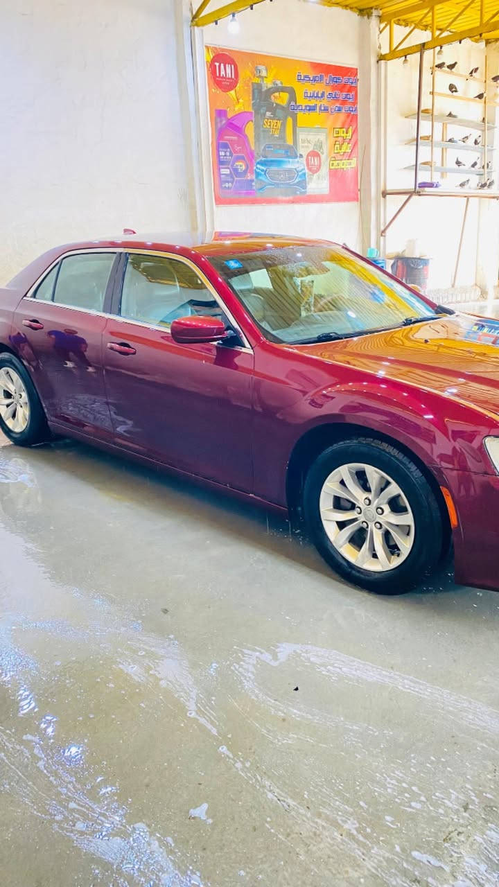 السلام عليكم
اوباما لون كرزي
اصل 17  معلاية 23 
السيارة جاهزة من كير ومكية وحدادية وتخم تاير ورقم بغداد إنكليزي 
حادث جاملغ امامي وخلفي جهة السايق صور الحادث في المنشور 
بدون ارباك بدون دواخل 
المكان كربلاء 
رقم التلفون ***********
