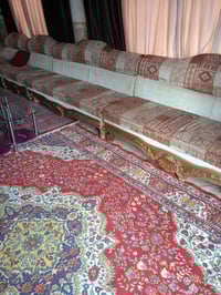 قنفات • ٢٥ مقعد • رمادي الجزيرة