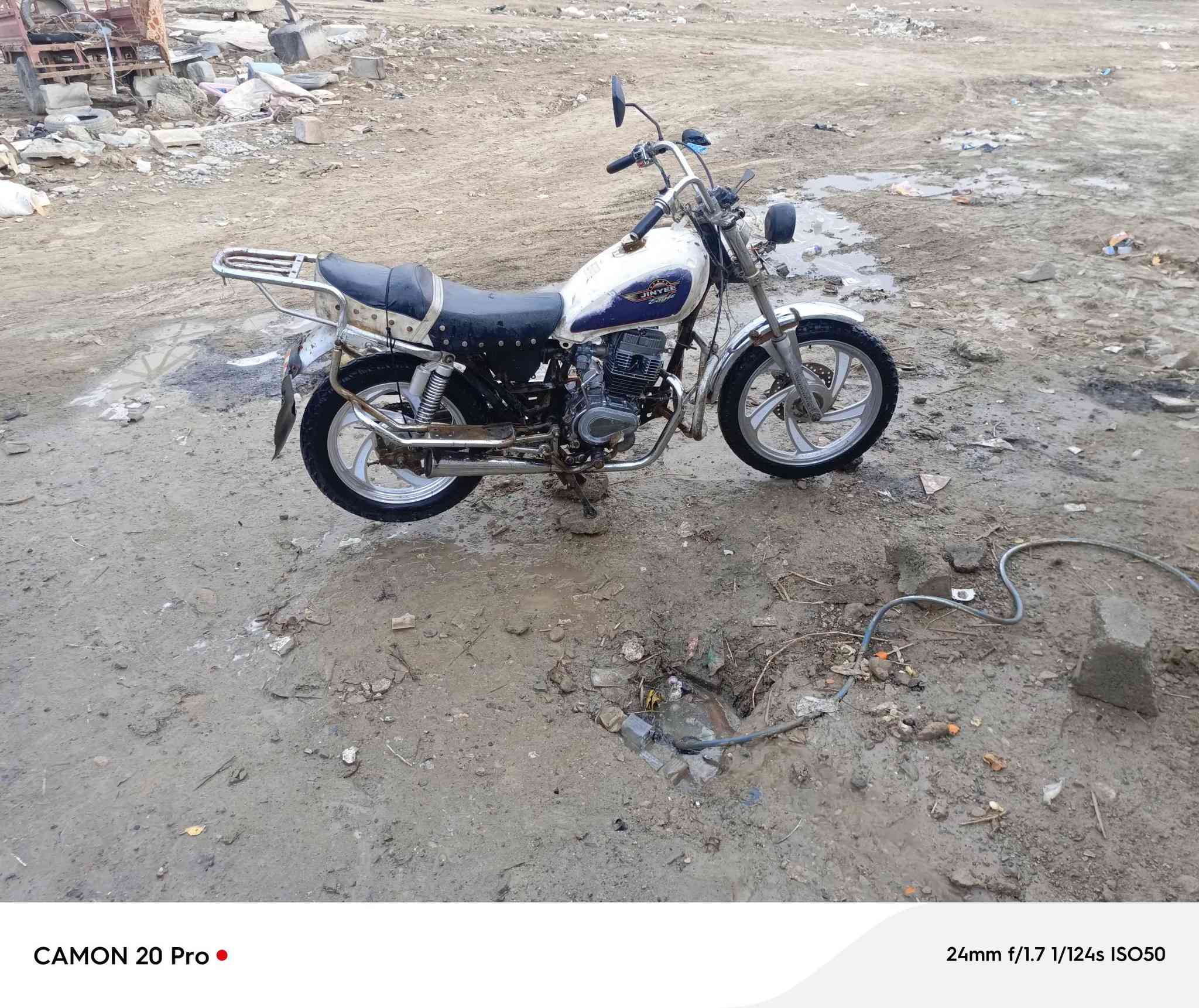 سلام عليكم  جني البيع دبل بالك اوراق كامله سعر 170وبيها مجال  الشراي يتصل ع رقم ***********
