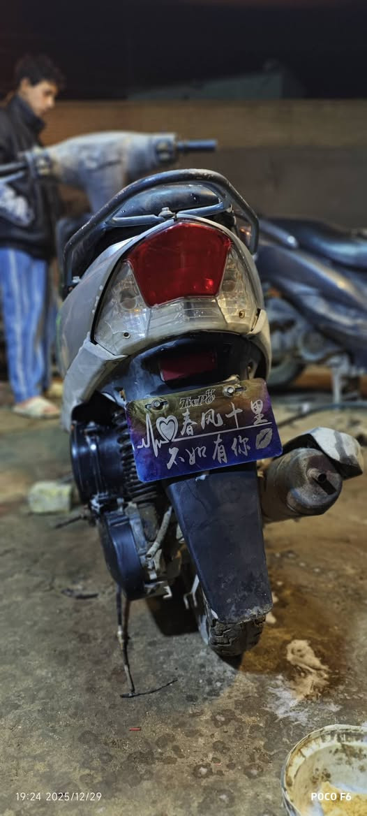 سلام عليكم شباب ماكس قجمه للبيع مكينه خرسه دراجه حلوا و نضيفه تتفيدك للعماله للسوك وين متريد اطلع بيه سعر مناسب مكاني قضاء المدينه ***********
