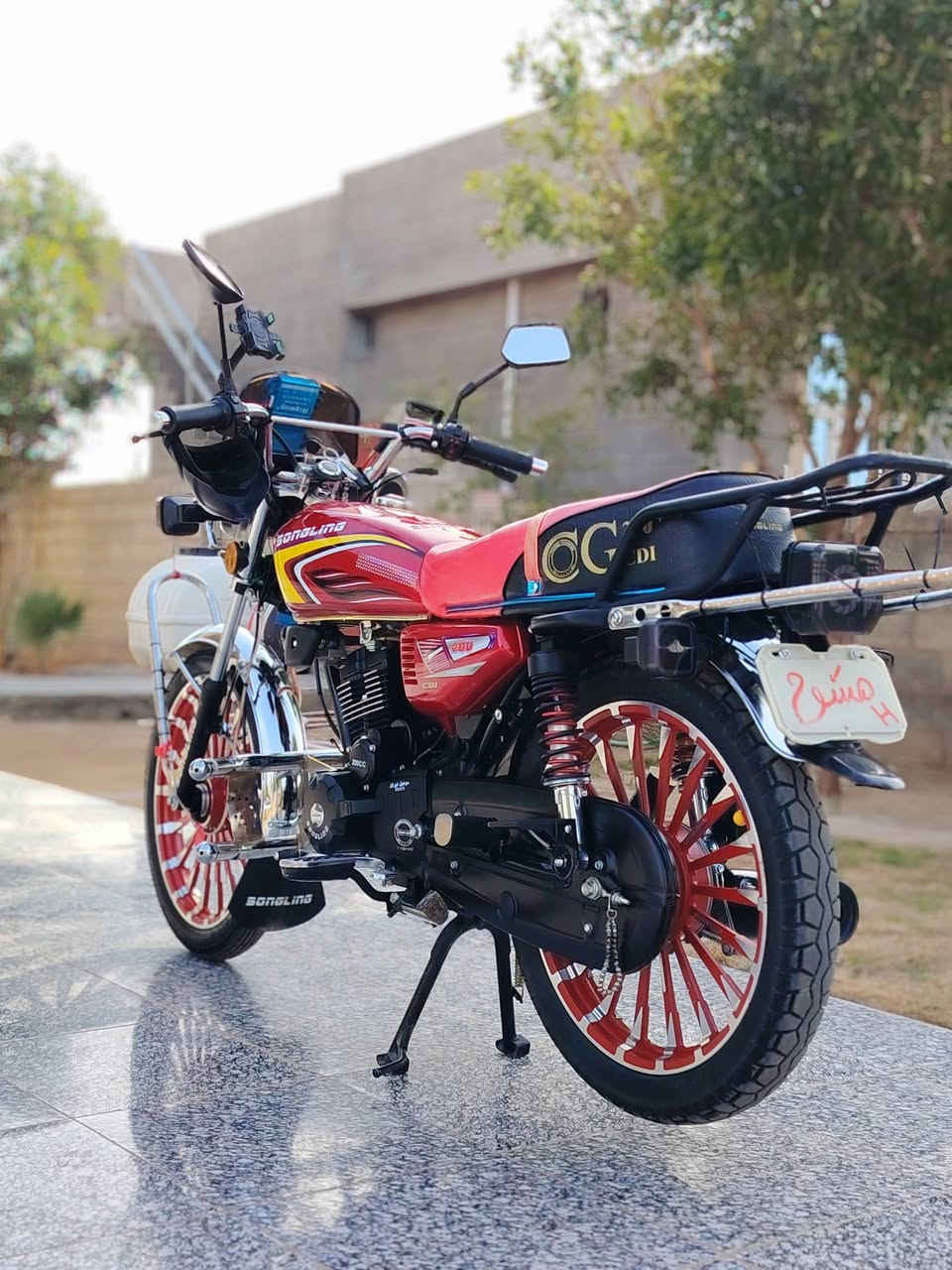 دراجه سيفان 2026 دراجه خير من الله اي نقص مابيها السعر خاص او اتصل ***********
