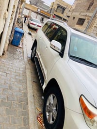 لاندگروز • ٢٠١٤ • ١٣٠٠٠٠ كم