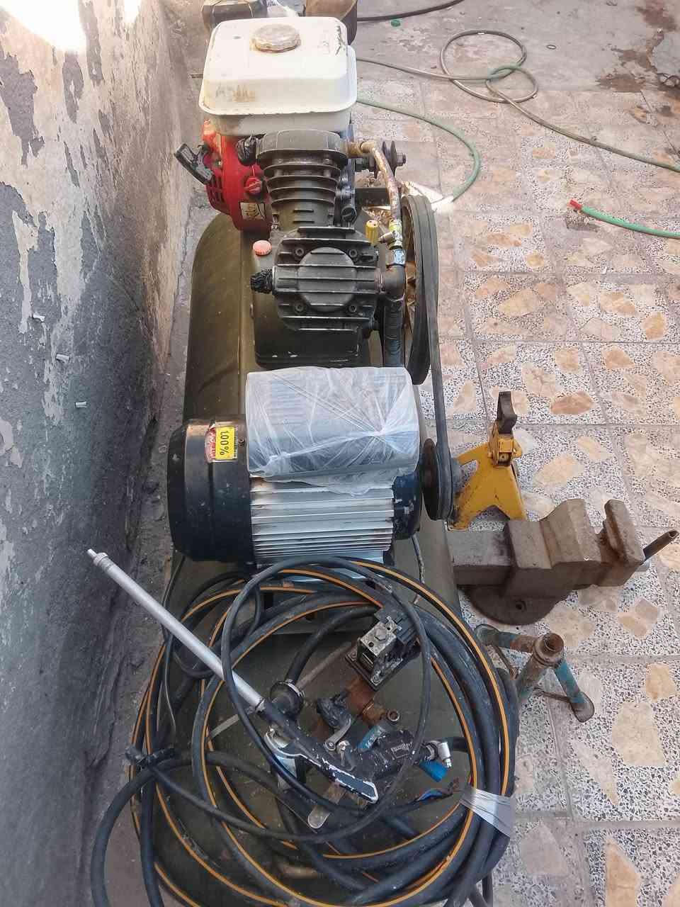 كمبريسر نضيف خير من الله للبيع مكان ناصريه ***********
