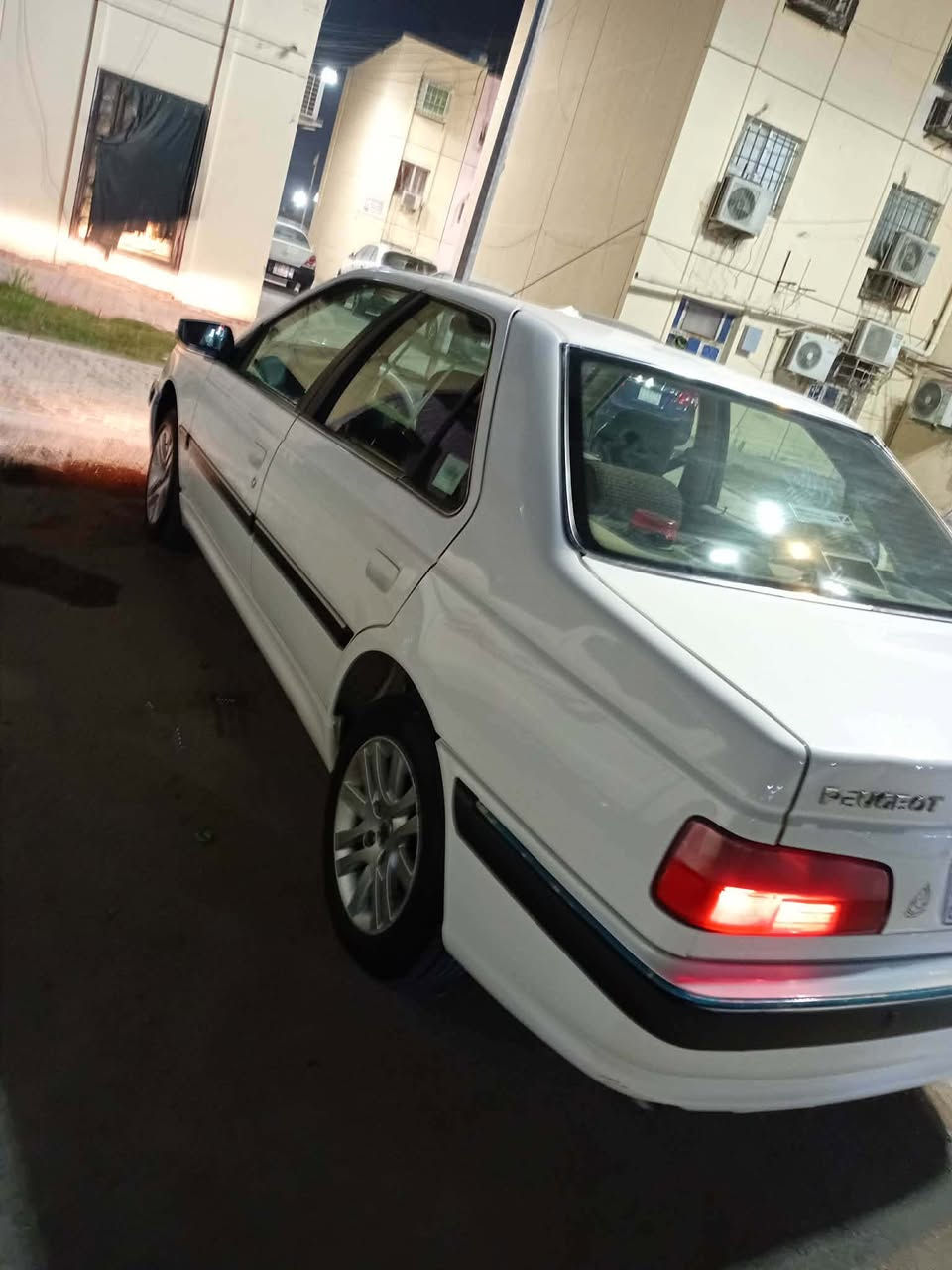 السلام عليكم بيجو للبيع
 موديل 22
ماشيه ١٠٠
مكفوله من صبغ والحادث سعر ٧٣ بسمي جديده بمعنه الكلمه 
المكان نهايه حي اور
هـ***********
