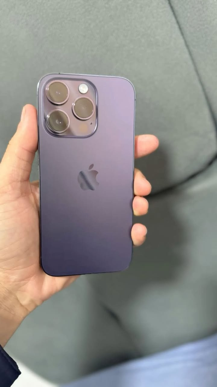 iPhone 14 Pro Max
آيفون نظيف شخط مابي 
ملحقاته كاملة باكيت مطابق الأيمي 
شاحنة وكفر وحماية عدسات وشاشة 
مبدل فقط شاشة تلث خيارات اصلية سعرها ١٠٠ 
تكسر السعر لا تراسل 
السعر 830 
المكان بغداد الدوره


**إذا كنت صاحب هذا الإعلان وتريد حذفه لأي سبب، رجاءا أرسل رسالة إلى الدعم الفني**