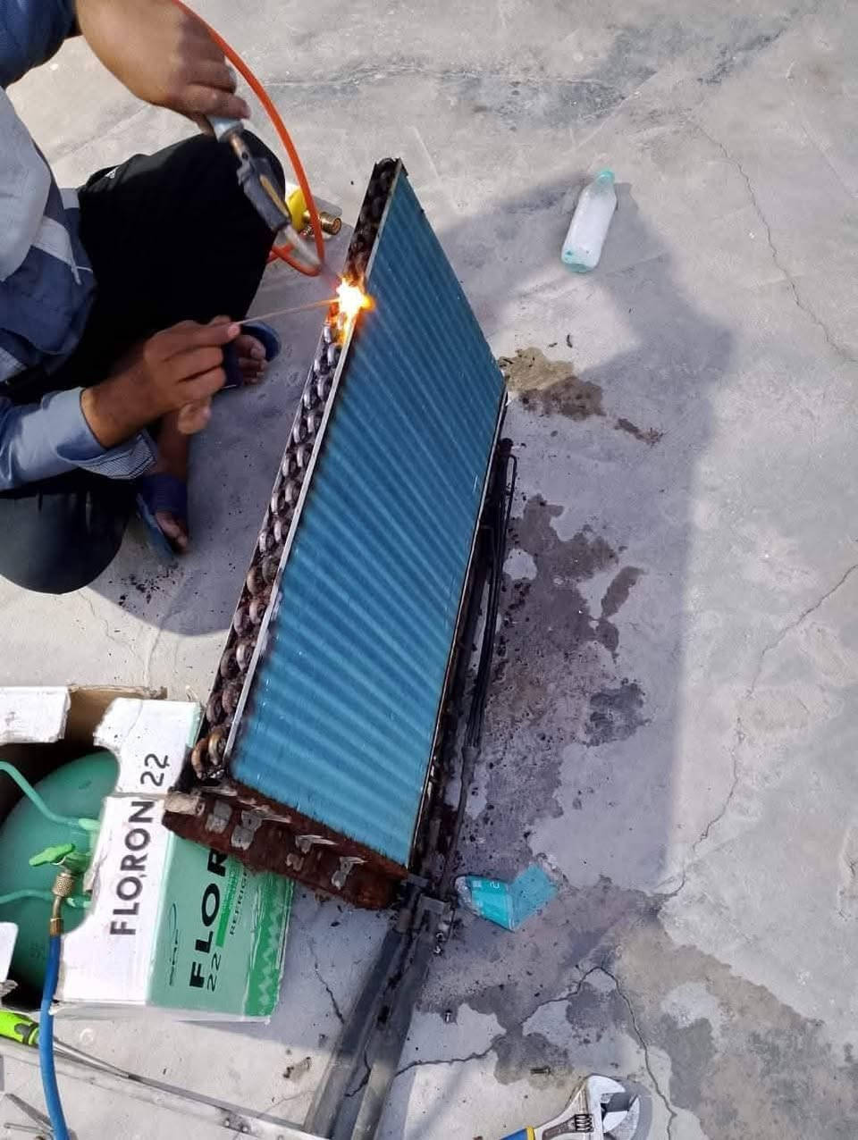 صيانة  وتنصيب انواع السبالت
 والمكيفات شد جديد غسل المستعمل
ضمان حقيقي في العمل درجة اولى
نعمل في كل نواحي السماوة والرميثة
١:شحن غاز درجة اولى الاسباني
٢:صيانة الاعطال.
٣:غسل وشد المستعمل.
٤:تحويل السبلت من مكان الى أخر
٥:المكيف صيانة وغسل
٦شد السبلت الجديد
📞((***********))
