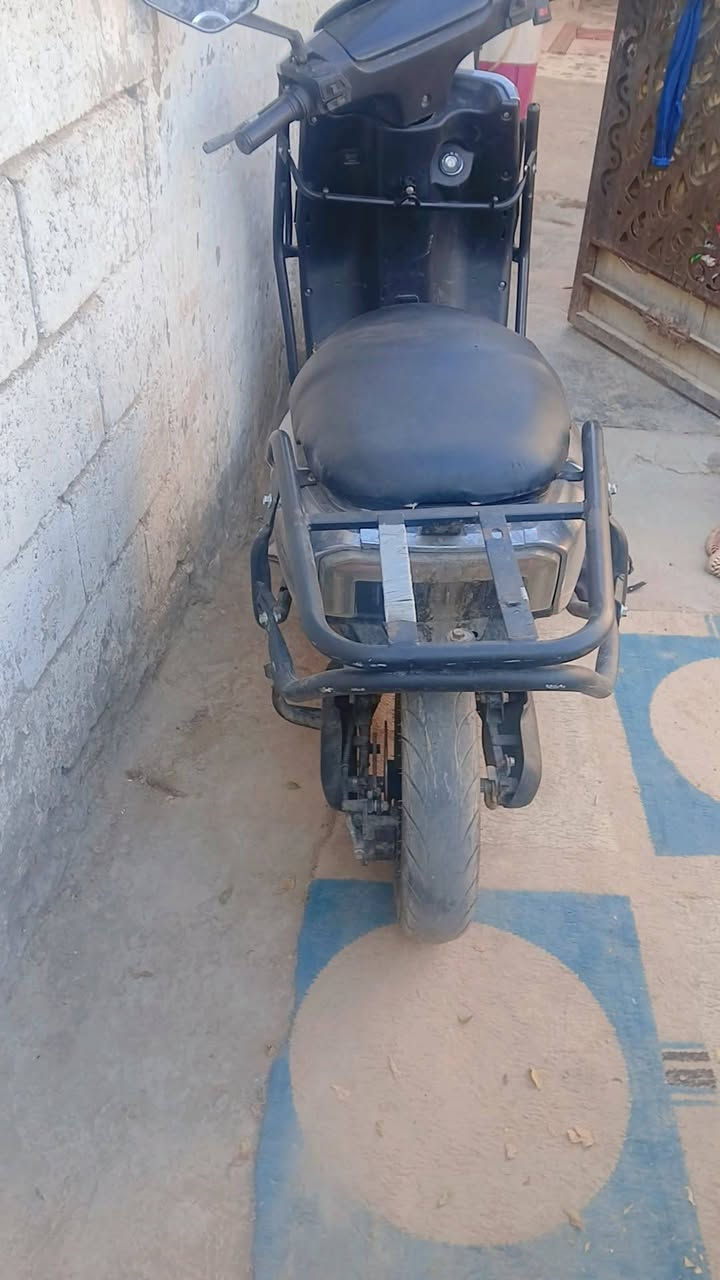 دراجة شحن للبيع للستفسار اتصال عل رقم ***********

