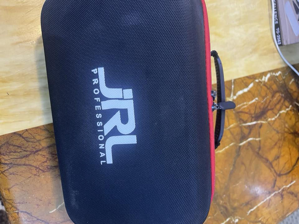 السلام عليكم سيت كامل للبيع مكينة بعدها بدهنها وخير من الله وياهة الكارتونة وجنطة حلوة السعر 120 واكو مجال للشراي الرقم ***********
