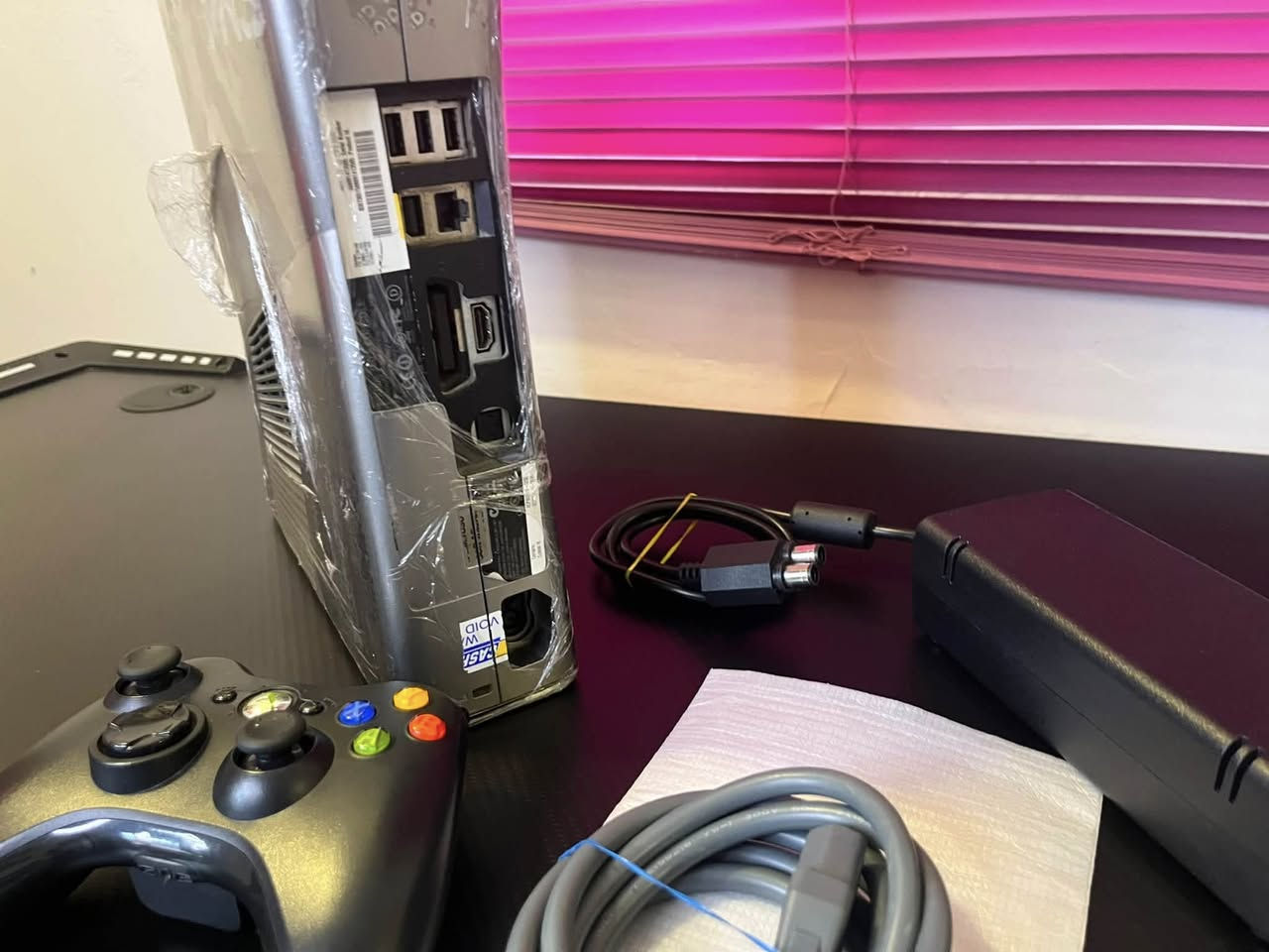 اكس بوكس 360 باندل مهكر ✨🫣
جهاز كامل ملحقات نضيف جدا بالجيس ✨
(148 لعبه كلهم قويه )
سعر 135
توصيل موجود


**إذا كنت صاحب هذا الإعلان وتريد حذفه لأي سبب، رجاءا أرسل رسالة إلى الدعم الفني**
