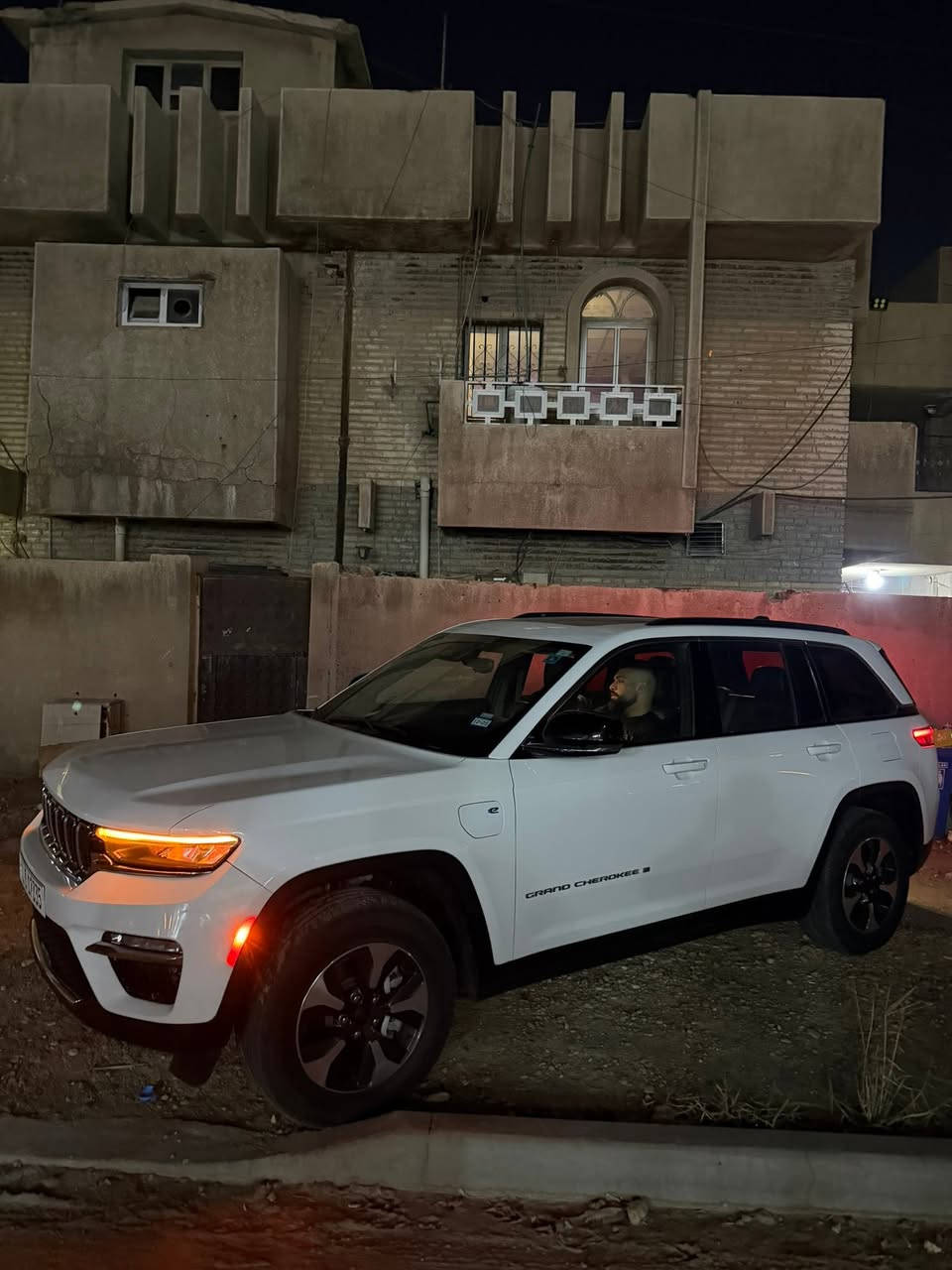 السلام عليكم
جيب 2024
فول مواصفات للاخير هايبرد
2000 تيربو هايبرد طيارة شلعة ومعدل
شاشة جبيرة 
بنوراما
كير موس 
كامرة خلفية 
انارة محيطية على كل البيبان 
مري شفط 
نقطة عمياء
شفتات ستيرن
شحن لاسلكي
فور ويل
5 انظمة قيادة
نظام نزول المنحدرات
تدفئة كشنات
تدفئة ستيرن
مثبت سرعة 
تحكم ستيرن جهتين
رادار وتحديد مسار
نظام سماعات الباين 
صندوك شفط كهرباء
دواخل جلد
هاند بريك كهرباء
خزن كشنات 
ماشية 40 الف
السيارة جديدة 
تخم تاير حدادية مكينة كير كله بشرط
السعر 314 وبيها مجال 
رقم بغداد شرط التحويل والغرامات
المكان شارع فلسطين 
الرقم ***********
