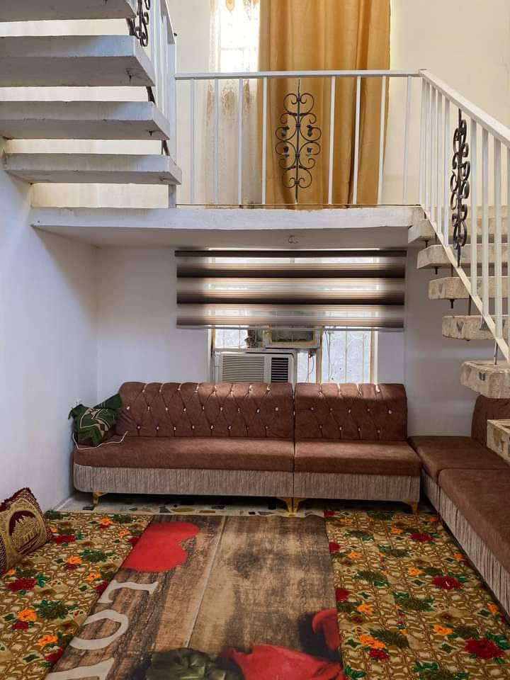 بيت 🏠 للبيع🏠
في حي المثنى خلف الشهداء
 قرب مول 🏬 المثنى
 شارع 15 الفرع الثاني
 يعني شارع التبليط 40 متر
مساحه ال بيت 🏠 315 متر 
البناء درجة اولى 
.للاستفسار يرجي الاتصال على الرقم المكتب الخاص *********** مكتب 🏢وطن للعقار@
