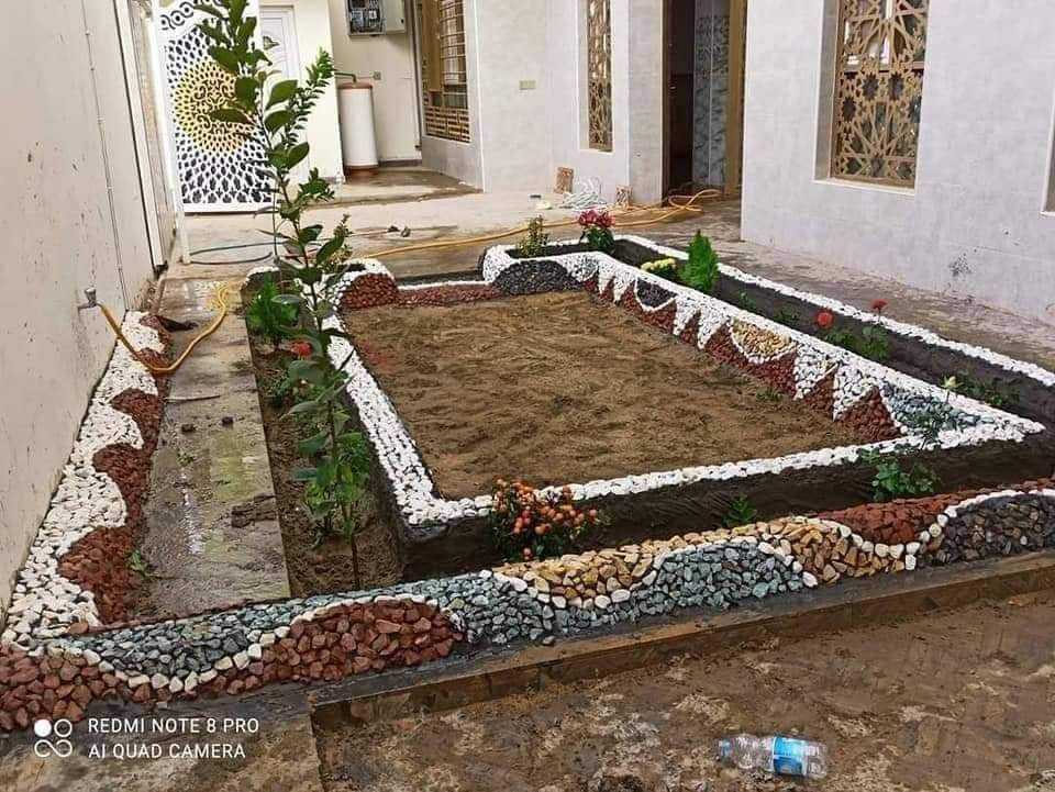 حسن لديكور***********
🍃مستـعدون🍂 ، لـترتيب🐦 الحدائق المنزلية 🏝️🏘️
وزراعة النباتات، 🌾🌴🌱والازهار، 🌼🌺🌻وقص الثيل.🌾🌾
وعمل الديكورات والتصاميم،الحديثة للحدائق،، بواسطة الاحجار الملونة 
ونعمل على تصميم الشلالات 💦والنافورات
