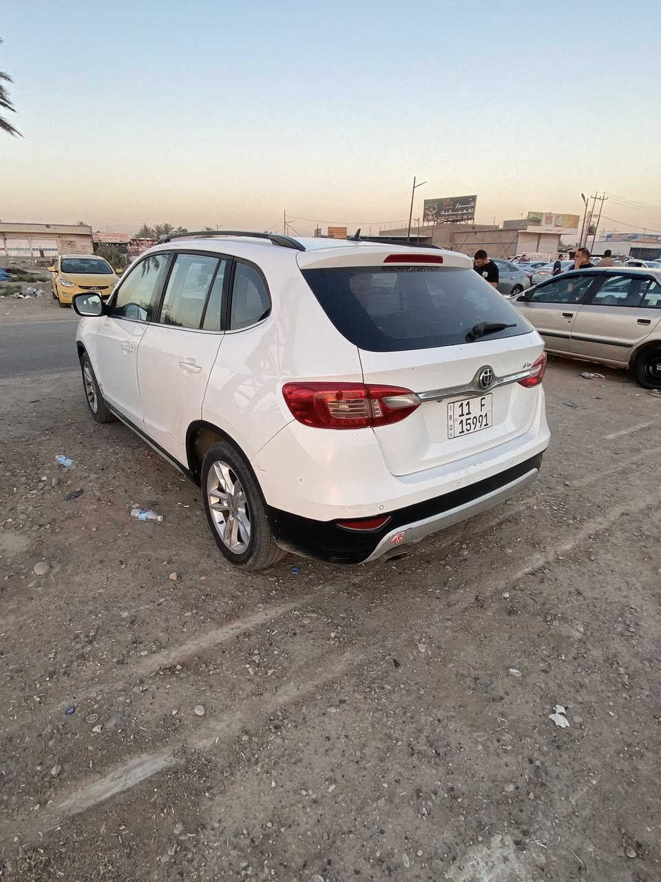 السلام عليكم 

بريليانس v5 2014 رقم بغداد
بيها حادث خفيف بالجاملغ يحتاج بس صبغ 
تبريد شغال مكينه كير خير من الله سياره جانت متروكه مكاين مال جام يحتاجن تنضيف شغالات جانن بس سياره نتركت سنويه بسمي رقم وهزه صار شهرين من دخلت هزه ورقم 
السعر 68


**إذا كنت صاحب هذا الإعلان وتريد حذفه لأي سبب، رجاءا أرسل رسالة إلى الدعم الفني**