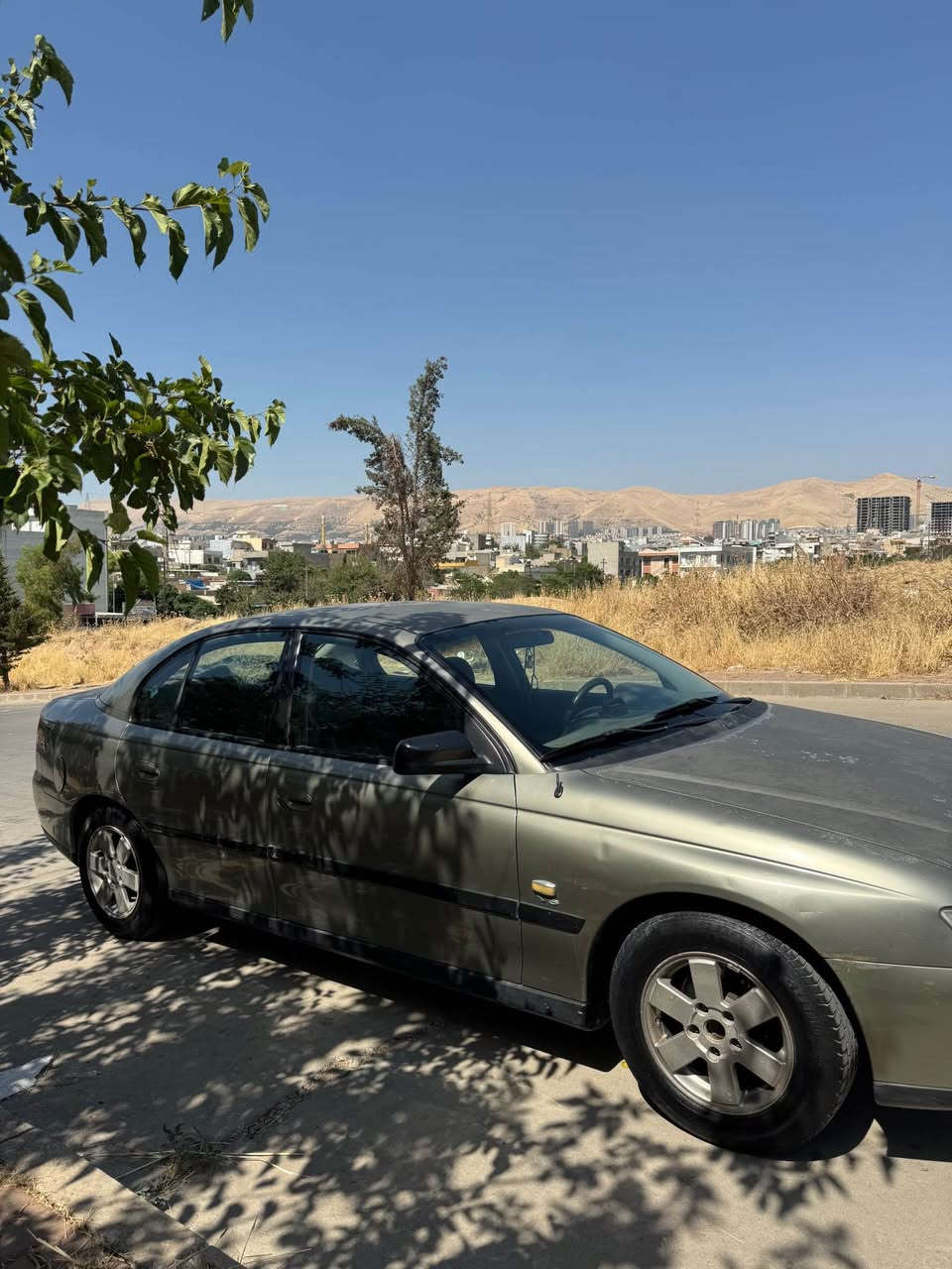 سياره شوفر ليت موديل 2005 ارم اربيل تريد شغال صوت مابيها محرك وكير بحاله جيدة تايرات نص عمر وسياره بحاله جيدة وسعر 40 ورقه وبيها مجال  رقم الهاتف *********** السليمانية, العراق
