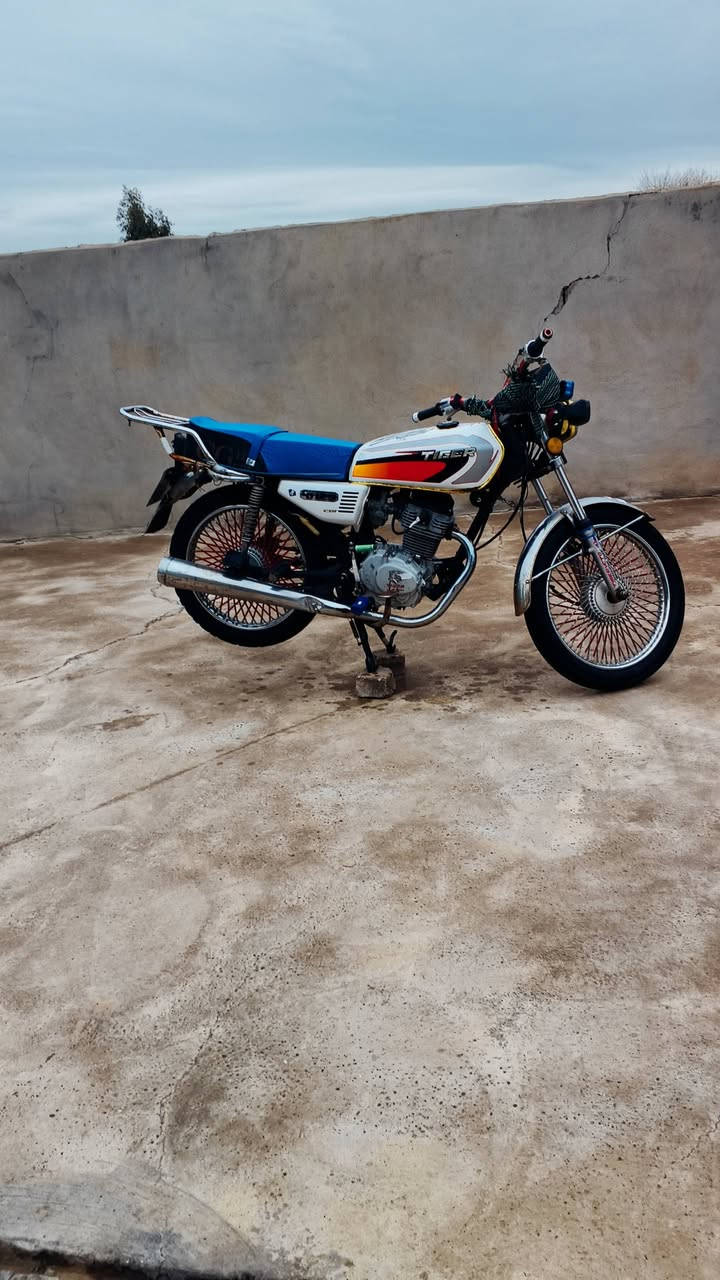 السلام عليكم.. ماطور للبيع تايگر موديل 20 شرط ما مفتوح نضافه فول محرك دمعه كهربائيات شغاله ما يعوزو شي السعر 400وبي مجال مكاني قاطع السبعاوين قريت دويزات 👍🏻


**إذا كنت صاحب هذا الإعلان وتريد حذفه لأي سبب، رجاءا أرسل رسالة إلى الدعم الفني**