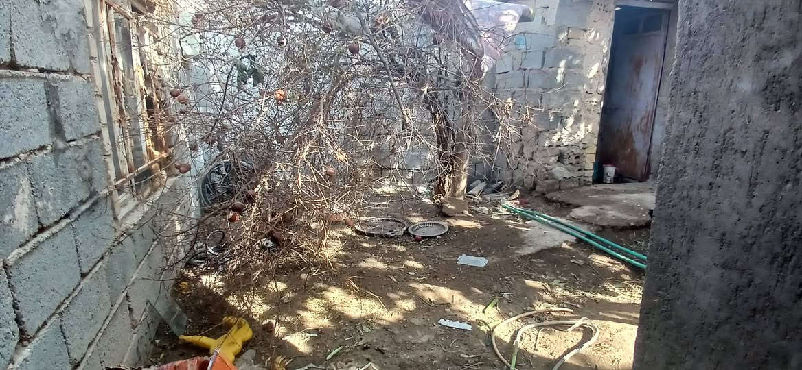 اللهم. صل على. محمد وال محمد
السَلٱمٌ عـَلـْيگمّ-ۈرحـْمّـٌة ٱللـّہ ﯙبُرگـّاتہ 
يعلن. مكتب.  الشريفي للعقار 
عن. وجود.  دار. للبيع. الموقع. العلگايه. يم.  مدرست. تبارك.  موقع. ممتاز.  البيت. زاعي. بس. مكاتبه. مساحته. 200 متر.  يتكون. م̷ـــِْن. غرفه. وصاله. ومطبخ. واستقبال. وحديقتين. خلف. البيت. حديقه. وكدامه. حديقه. السعر. ابلاش.  12. وبيه. محال.
***********
***********
***********
